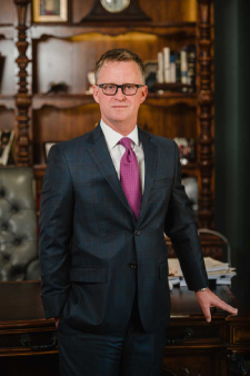 Spencer Dobbs Abogado de Accidente de Coche